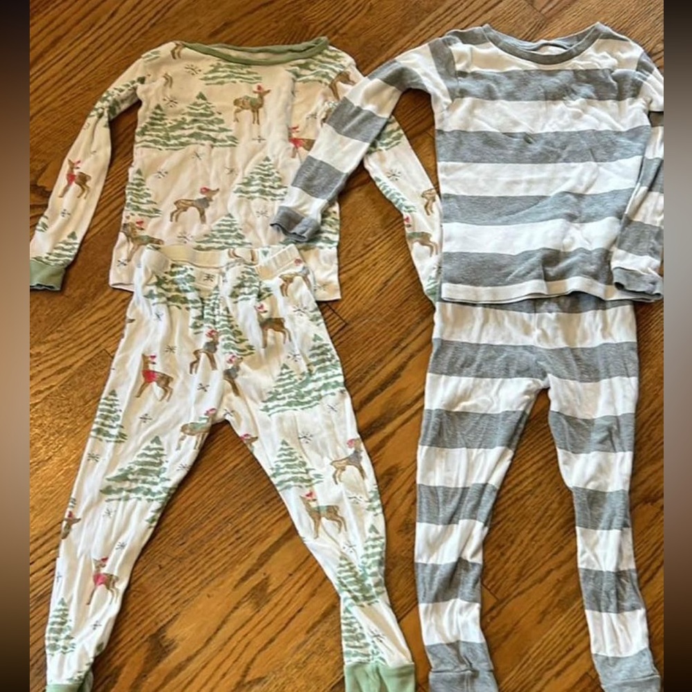 4T Burt’s bees pajamas! In great condition.